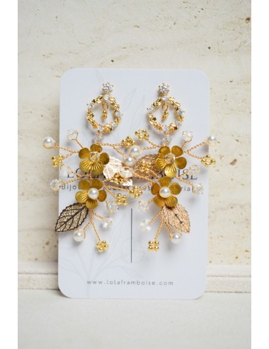 Boucles d'oreilles minimaliste avec une chaine fine et perle de cultur