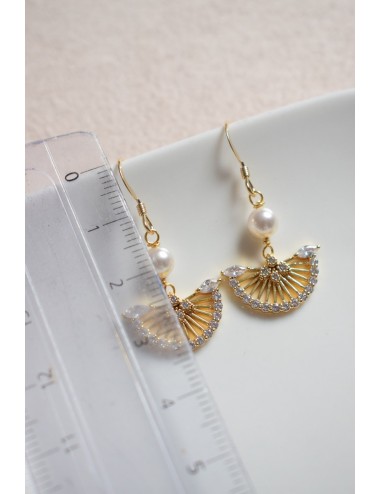 Boucles d'oreilles de mariage de style art deco avec perles.