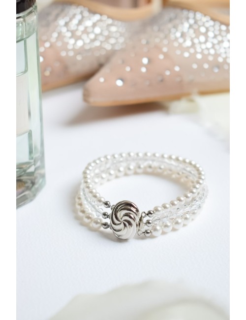 Bracelet de mariage Denise, 3 rangs de perles et un fermoir ovale