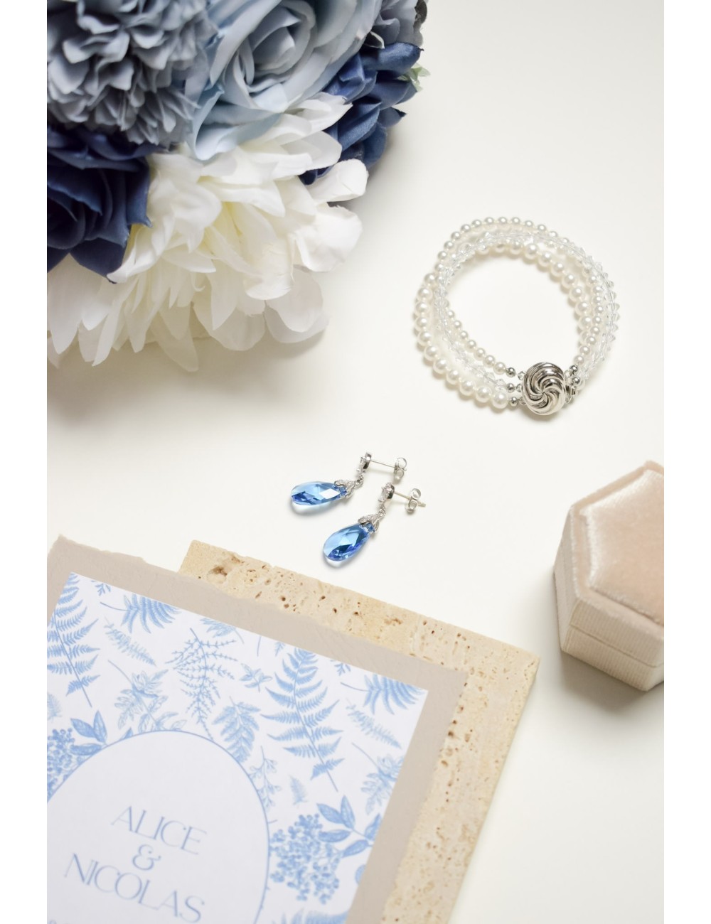 Boucles d'oreilles pour mariée, pendantes en perles de cristal bleues