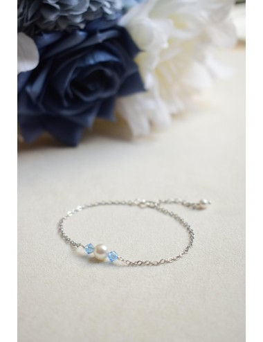 Bracelet Orphée minimaliste avec touche de bleu pour la mariée