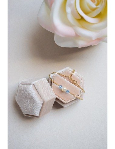 Bracelet Orphée minimaliste avec touche de bleu pour la mariée