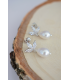 Boucles d'oreilles de mariage modèle Cassandre, goutte en perle et puces détaillées en strass, pour une mariée romantique et chi