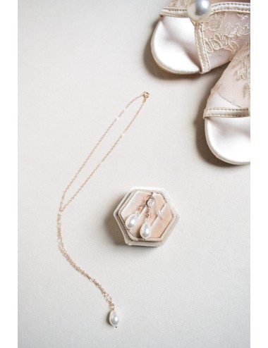 Bijou de mariage très minimaliste, le collier Hortense est parfait !