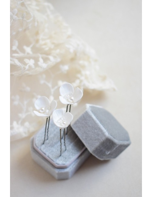 Pics à chignon de mariée en forme de fleurs de porcelaine